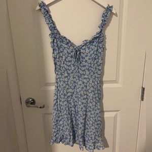 Daisy print mini dress.